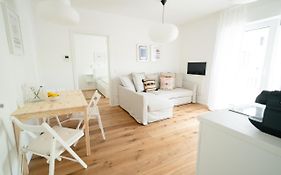 Apartment Seekind